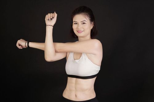 Vẻ đẹp 'không tuổi' của cựu VĐV bóng chuyền Kim Huệ