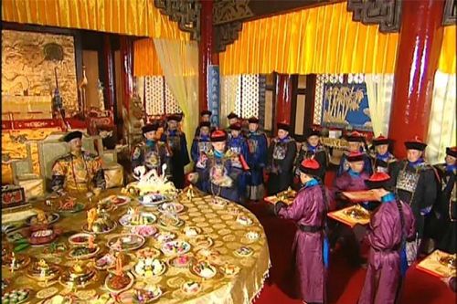 Bữa tiệc Mãn Hán toàn tịch của hoàng đế nhà Thanh xa hoa tới cỡ nào?
