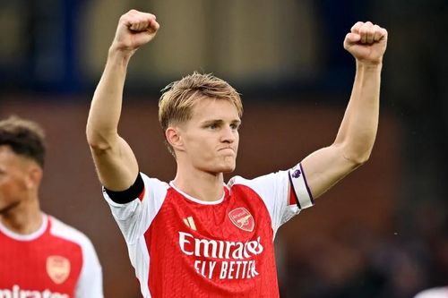 Martin Odegaard cam kết tương lai với Arsenal có thời hạn 5 năm
