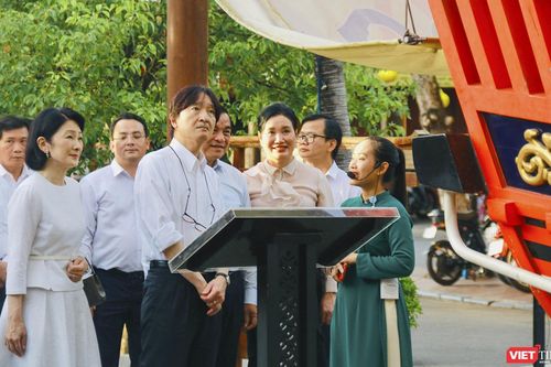 Hoàng Thái tử Nhật Bản Akishino cùng Công nương Kiko tham quan phố cổ Hội An