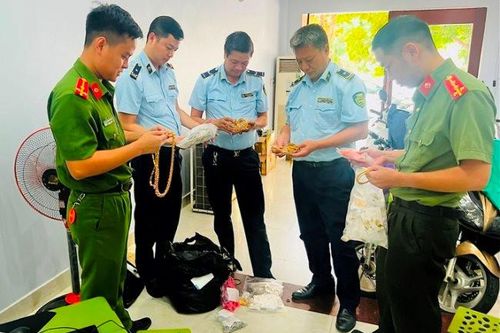 Thu giữ hàng nghìn sản phẩm trang sức mỹ ký tại Lào Cai