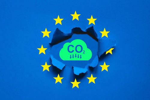 EU 'siết' quy định với ô tô chạy bằng nhiên liệu điện tử và môi trường