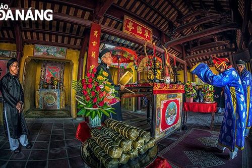 Giữ nếp làng