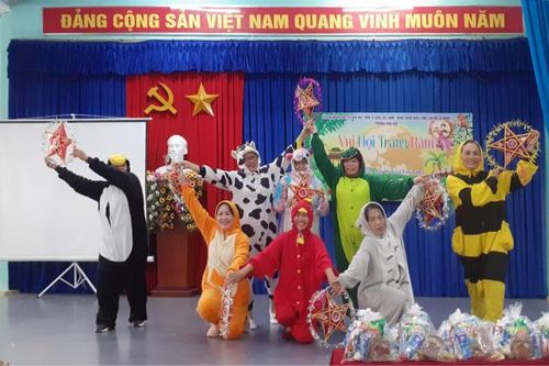 Phường Vĩnh Hòa tổ chức Vui hội Trăng rằm cho 200 thiếu nhi