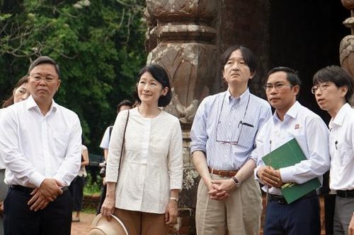 Hoàng Thái tử Nhật Bản và Công nương tham quan Khu đền tháp Mỹ Sơn