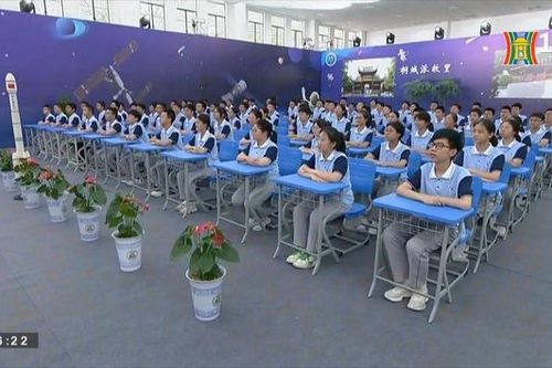 Phi hành gia Trung Quốc giảng bài từ trạm vũ trụ