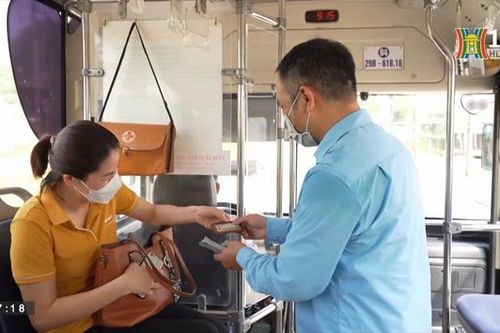 Trên tuyến xe buýt thân thiện