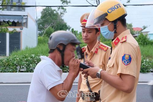 Ða dạng các hình thức kiểm tra nồng độ cồn