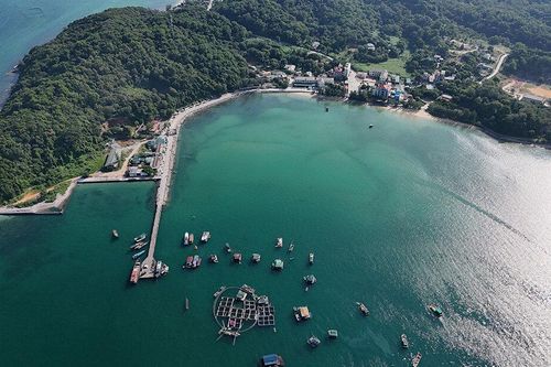 Ngắm biển xanh, cát trắng và vẻ đẹp nguyên sơ ở huyện đảo đẹp bậc nhất Việt Nam