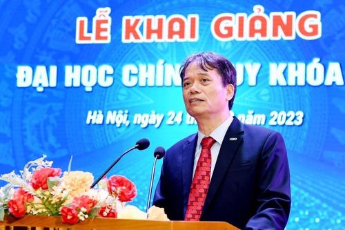 Hiệu trưởng ĐH Kinh tế quốc dân mong sinh viên đừng học vì bằng cấp hào nhoáng