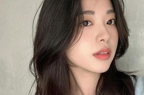5 điều nên làm trước khi gội đầu để tóc luôn suôn mượt