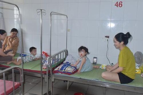 Nhiều trẻ mầm non nhập viện nghi bị ngộ độc