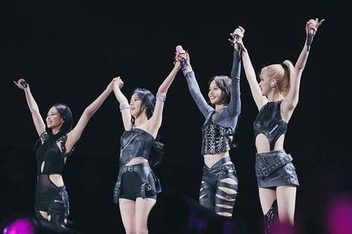 YG sẽ thế nào nếu để mất BLACKPINK: BABYMONSTER có đủ sức thay thế đàn chị?