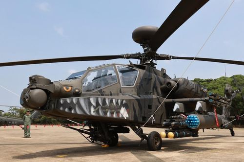 Vẻ ngoài độc đáo của những trực thăng tấn công AH-64 Đài Loan