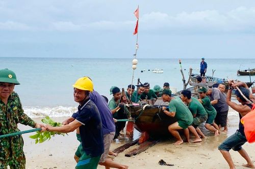 Thừa Thiên Huế, Quảng Nam tổ chức cấm biển, quản lý chặt tàu thuyền ra khơi