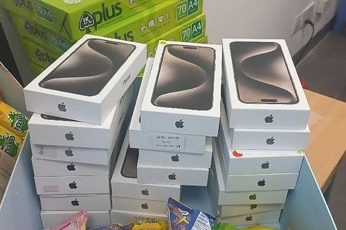 Đà Nẵng: Tạm giữ 20 chiếc iPhone 15 Pro Max nhập lậu