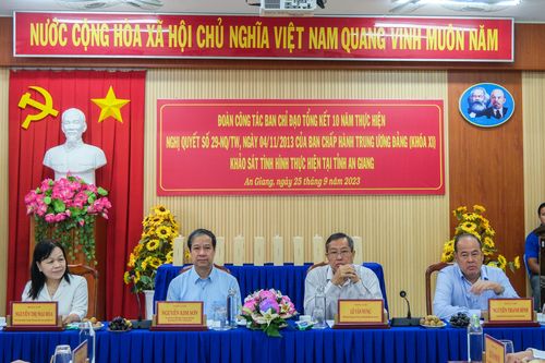 Từng cán bộ, giáo viên phải nhận thức được sâu sắc nhu cầu, định hướng đổi mới