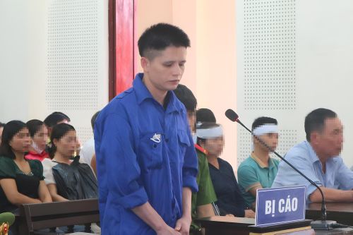 Đâm chết hàng xóm chỉ vì cái chiếu chơi bài