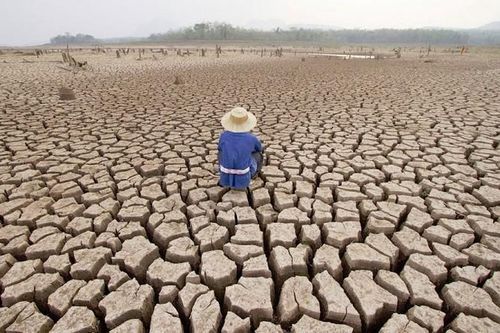 Người dân ASEAN vừa lo 'cơm áo gạo tiền' vừa bất an với biến đổi khí hậu