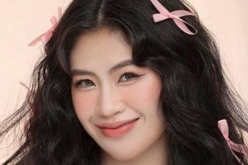 Nữ cầu thủ Thanh Nhã ngọt ngào và đẹp cá tính trong bộ ảnh thời trang mừng tuổi 22