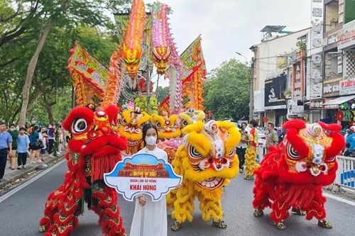 Hội Đèn lồng và Lễ hội Quảng diễn Lân Sư Rồng TP Huế tạm hoãn do mưa lớn