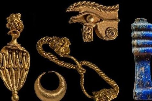 Tìm thấy kho báu trong ngôi đền cổ bị nhấn chìm dưới nước