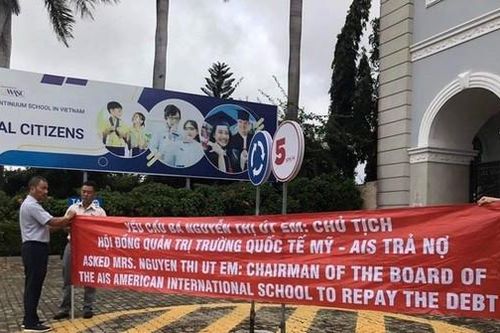 Phụ huynh ròng rã đòi nợ trường quốc tế suốt 2 năm