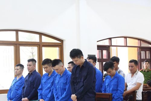 Lừa tuyển 'việc nhẹ lương cao' rồi bán hàng trăm người vào các sòng bạc