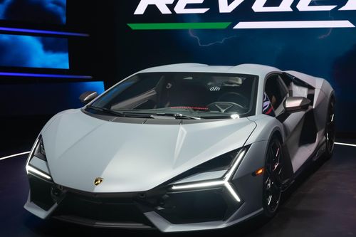 Lamborghini Revuelto ra mắt tại Singapore có giá đắt nhất Đông Nam Á
