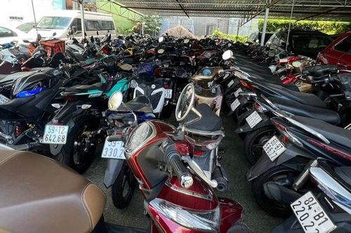 Công an phát hiện hàng trăm xe 'gian' tại các tiệm cầm đồ