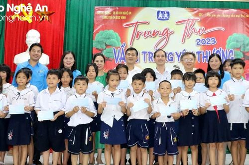Sở Giáo dục và Đào tạo vui Tết Trung thu với Làng trẻ em SOS Vinh