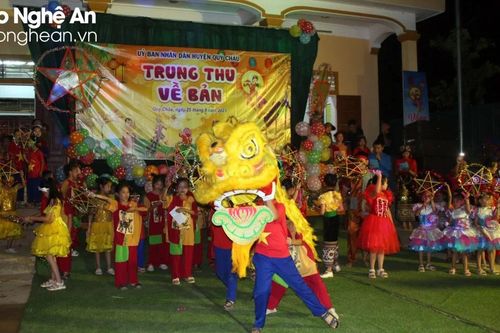 Mang Trung thu đến với trẻ em vùng cao Quỳ Châu