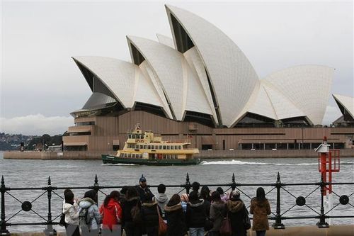 Australia nối lại chương trình thị thực theo nhóm cho khách Trung Quốc