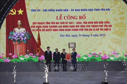 Đưa Yên Bái vào nhóm 5 tỉnh phát triển hàng đầu vùng Trung du và miền núi Bắc Bộ