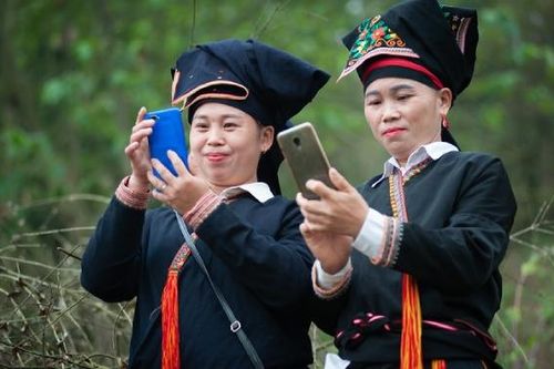Doanh nghiệp, người dân miền núi gặp khó khi kinh doanh trên nền tảng số