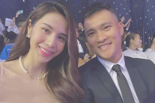 Thủy Tiên tỏ rõ thái độ chuyện bị gọi nhầm tên là 'Công Viên Thủy Tinh' tại tòa