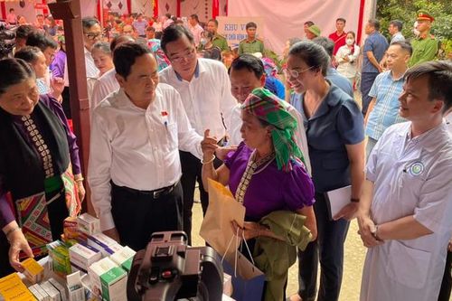 Chung tay chăm sóc sức khỏe cho đồng bào vùng sâu, vùng xa của tỉnh Yên Bái