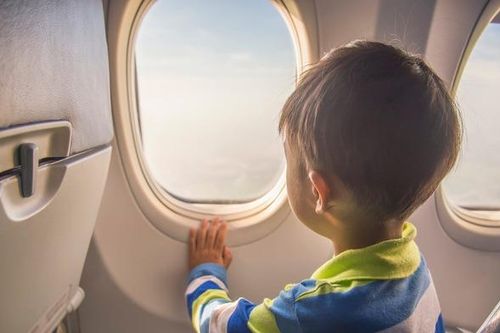Bé trai 12 tuổi 'chiếm ghế' của hành khách máy bay: Sai sót gây rúng động ngành hàng không