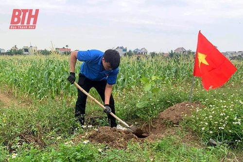 Gỡ khó trong phát triển đảng viên ở vùng biển Hậu Lộc