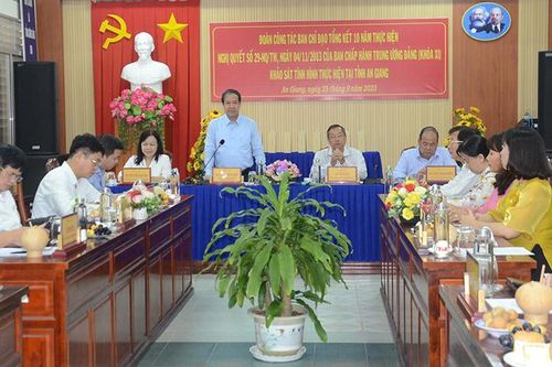 Bộ trưởng Nguyễn Kim Sơn khảo sát tình hình thực hiện Nghị quyết 29-NQ/TW về đổi mới căn bản, toàn diện giáo dục và đào tạo tại An Giang
