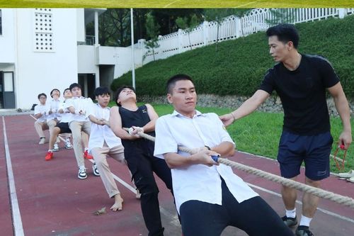 Quan tâm phát triển phong trào thể dục, thể thao
