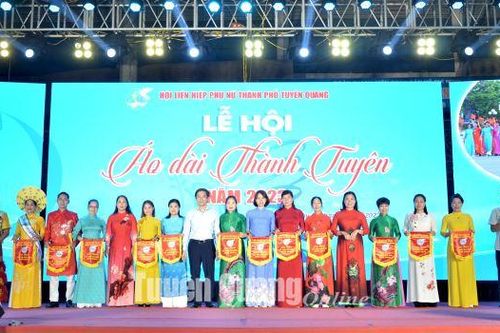 Lễ hội Áo dài Thành Tuyên năm 2023
