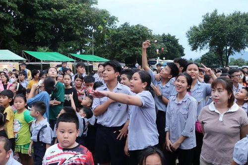 Nhiều đơn vị, tự viện tổ chức Tết Trung thu cho trẻ em và các hoạt động từ thiện cho người nghèo