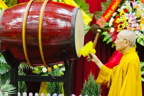 Học viện Phật giáo VN tại Huế khai giảng năm học mới 2023-2024