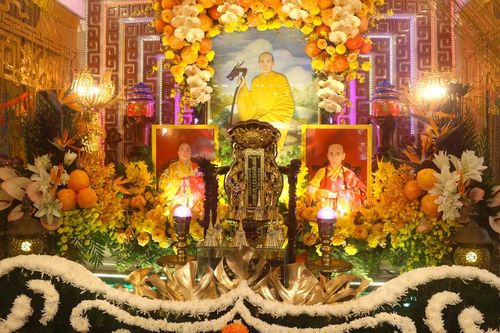 Lễ tưởng niệm húy kỵ Hòa thượng Thích Hân Hiền - khai sơn chùa Vạn Liên (Q.8, TP.HCM)