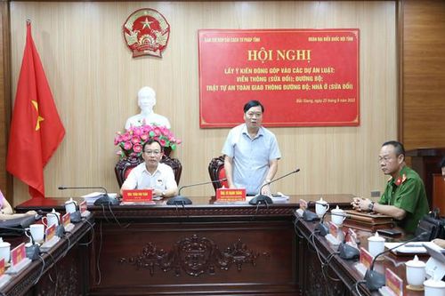 Đoàn ĐBQH tỉnh Bắc Giang lấy ý kiến hoàn thiện một số dự thảo luật