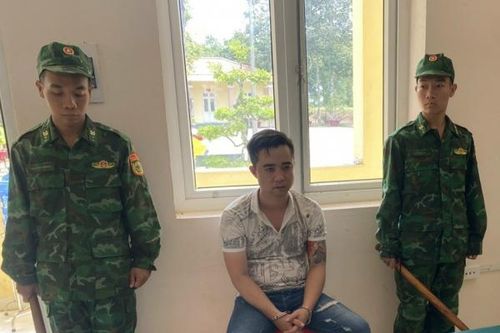 Sang Campuchia mua ma túy đá vừa dùng vừa bán