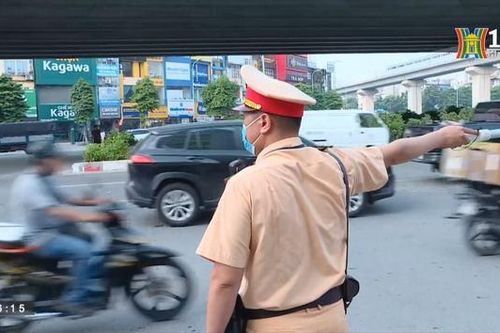 Chính phủ đốc thúc các đô thị lớn hạn chế xe cá nhân
