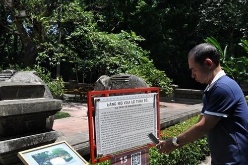 Xu hướng trải nghiệm tour ảo nở rộ khiến các 'tín đồ' du lịch say mê