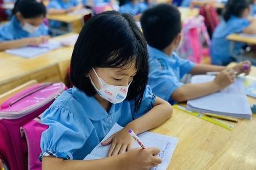 Lạm thu đầu năm: Nên xóa bỏ quỹ Ban đại diện cha mẹ học sinh?